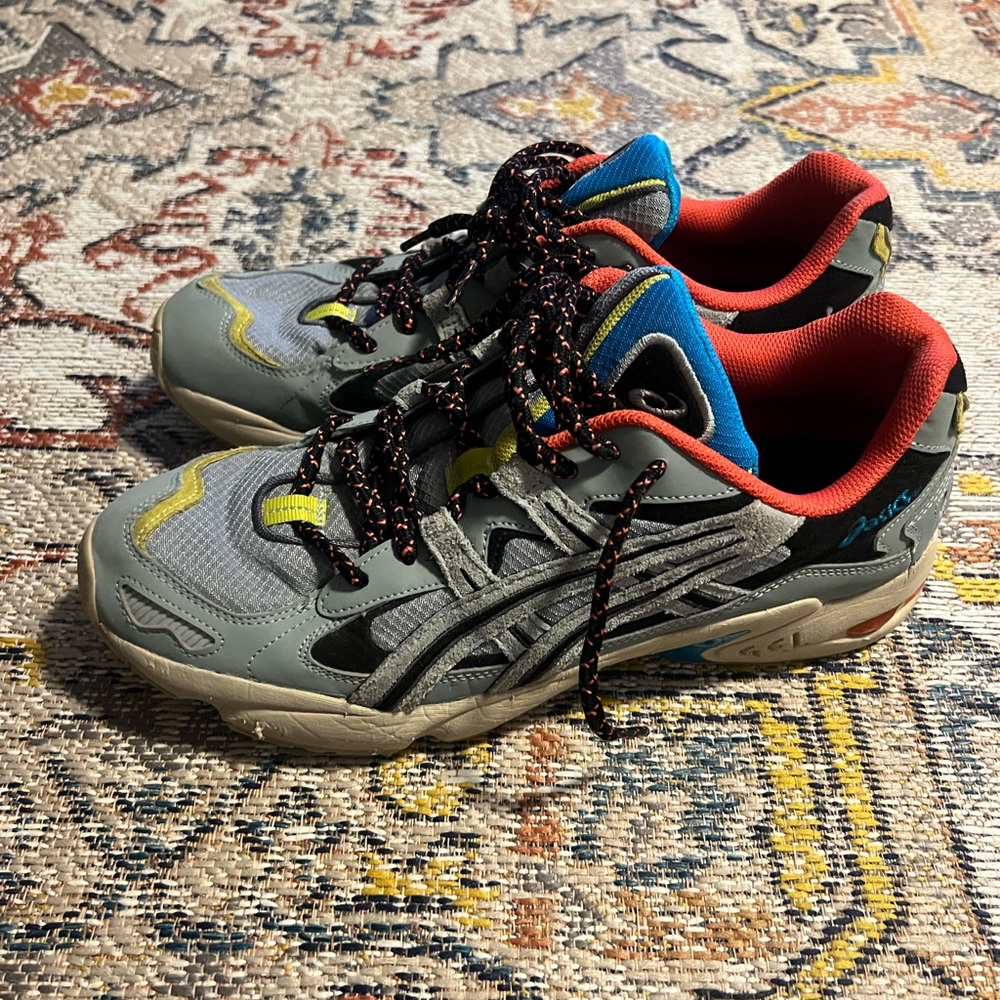 Asics Men's Gray and Red Sneakers
